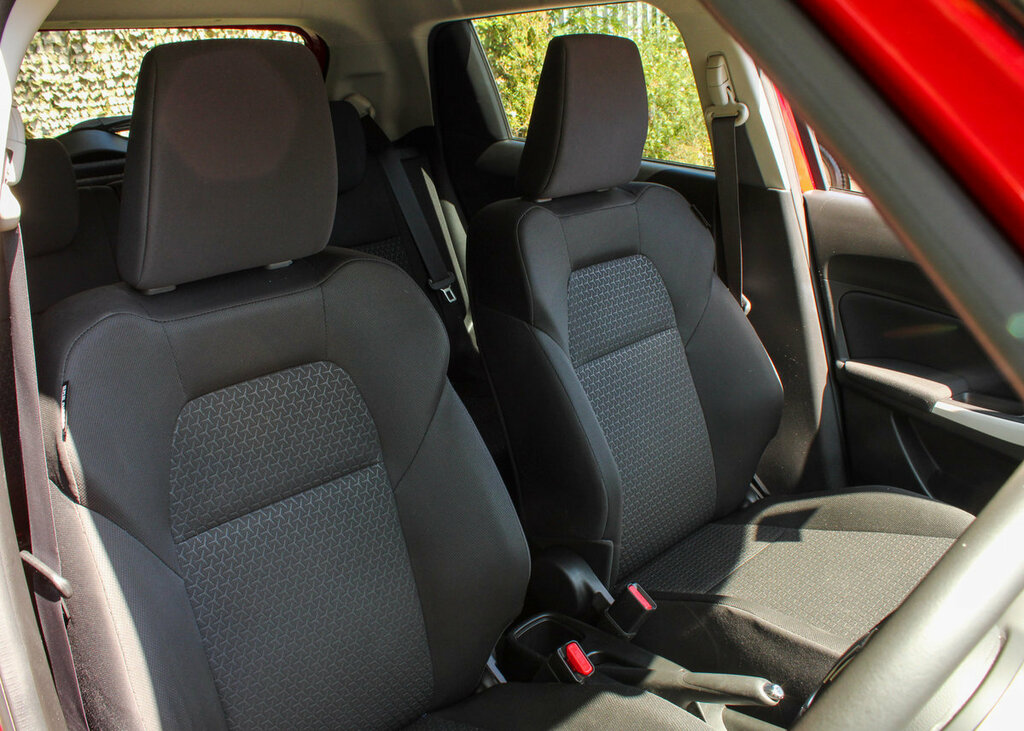 Suzuki Swift Red #35