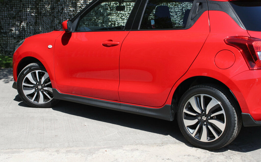 Suzuki Swift Red #10