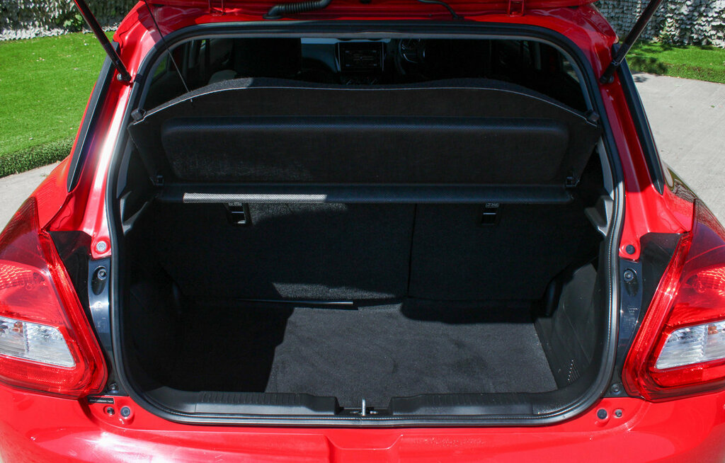 Suzuki Swift Red #38