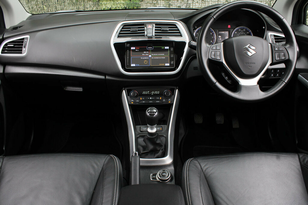 Suzuki SX4 S Cross Sz5 White #2