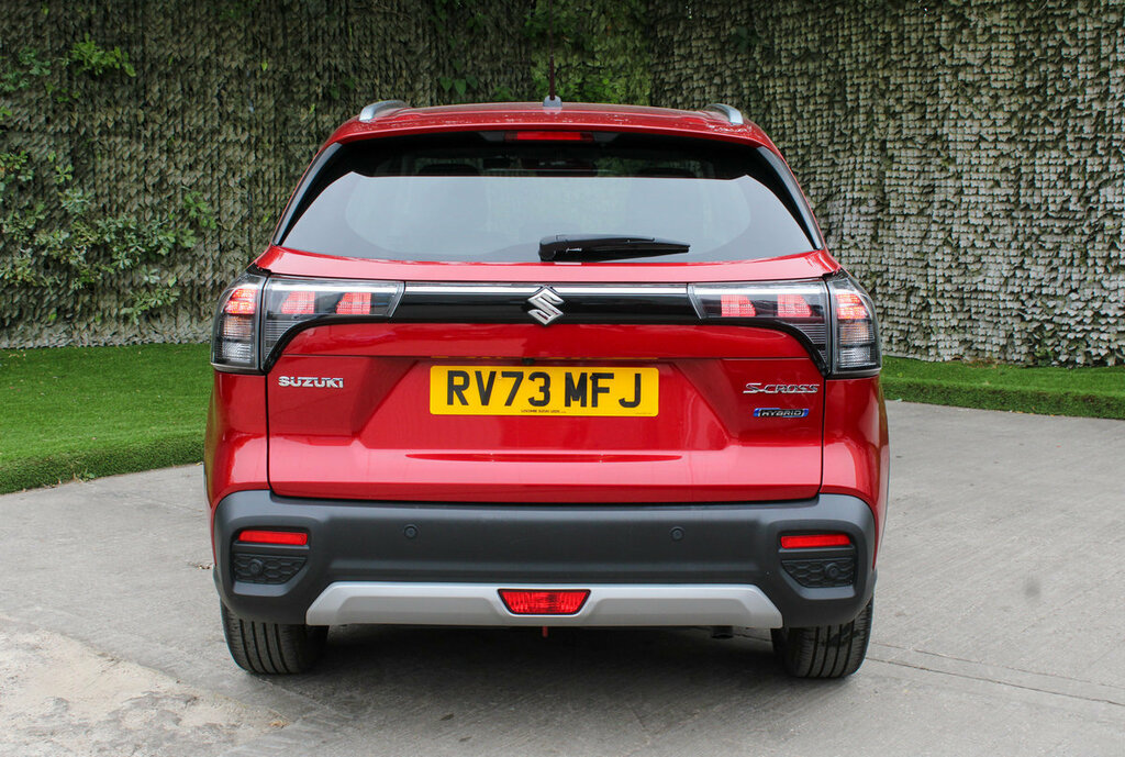 Suzuki S Cross Motion Auto Red #4