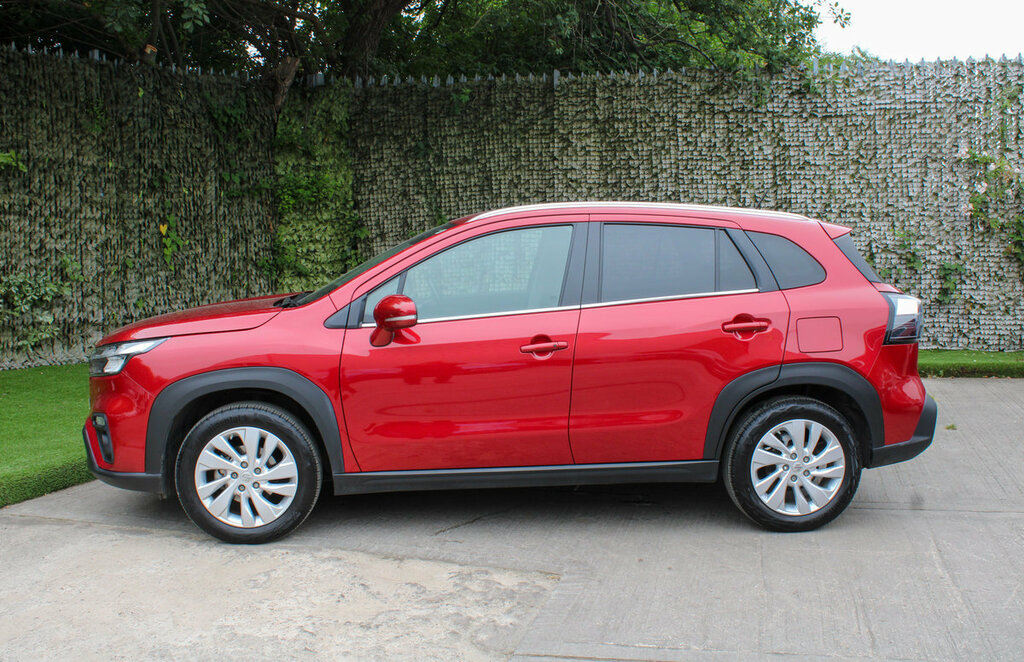 Suzuki S Cross Motion Auto Red #6