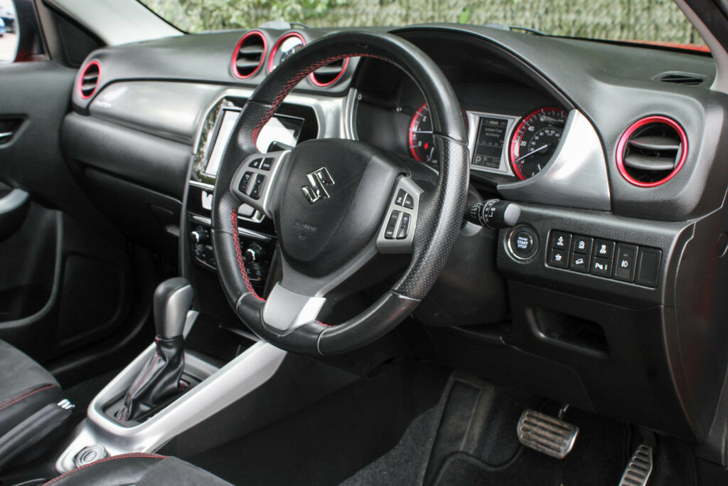 Suzuki Vitara Sz4 White #25