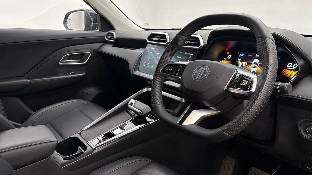 MG ZS Hybrid Trophy Black #2