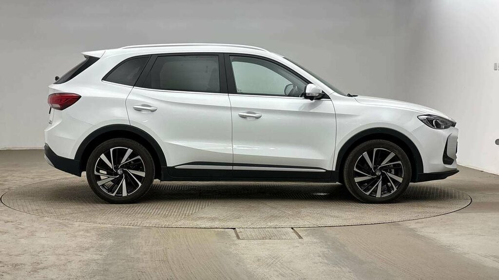 MG ZS Hybrid Trophy White #5