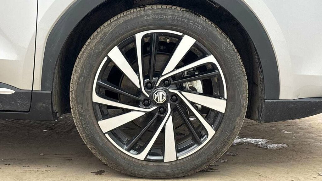 MG ZS Hybrid Trophy Black #6