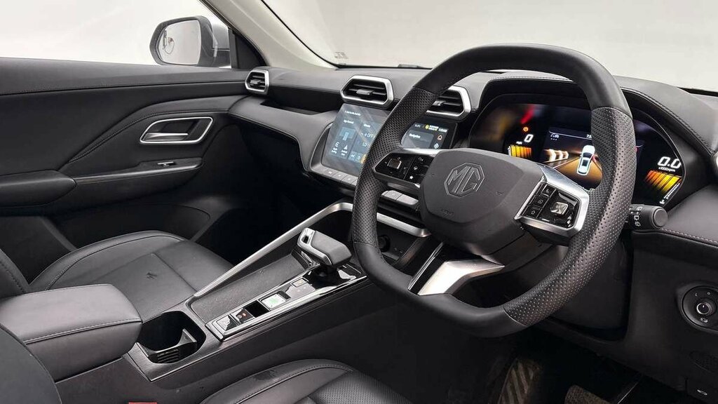 MG ZS Hybrid Trophy Black #2