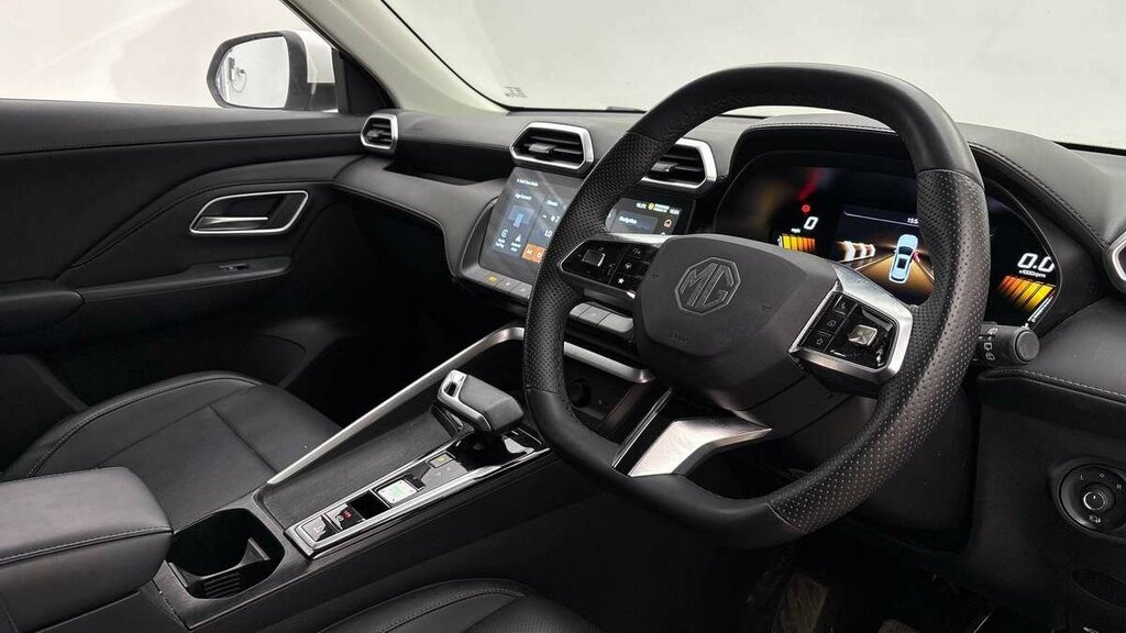 MG ZS Hybrid Trophy White #3