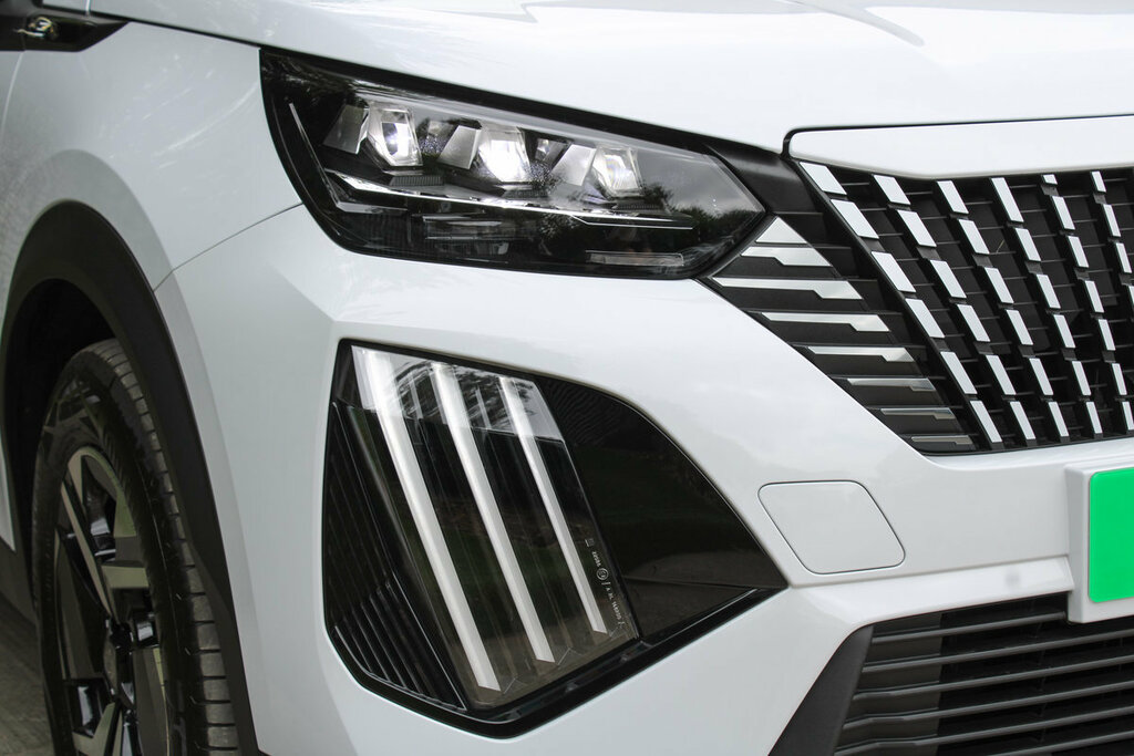 Peugeot 2008 Gt Grey #14