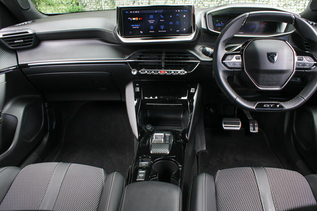 Peugeot 2008 Gt White #2