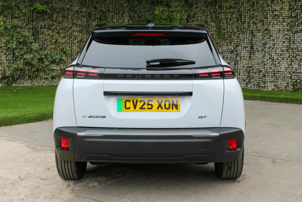 Peugeot 2008 Gt White #5
