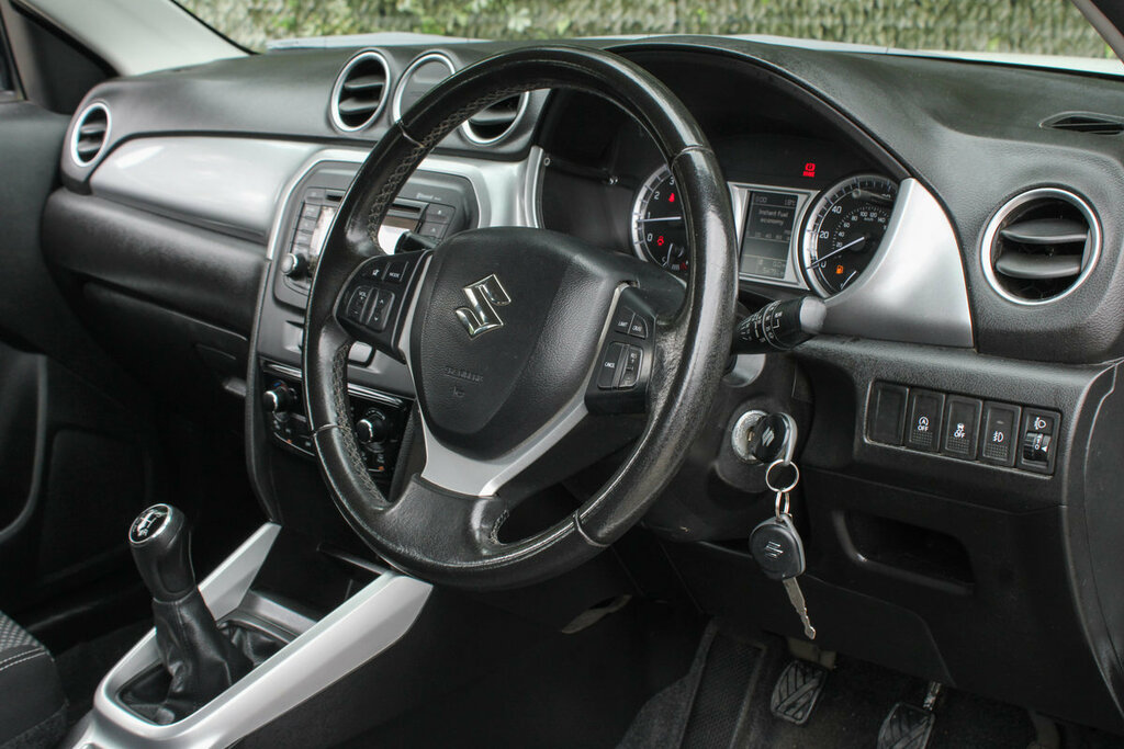 Suzuki Vitara S Boosterjet Allgrip Black #24