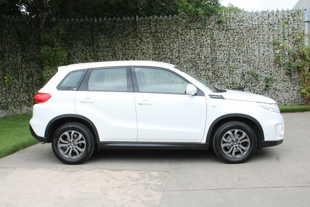 Suzuki Vitara Sz4 White #3