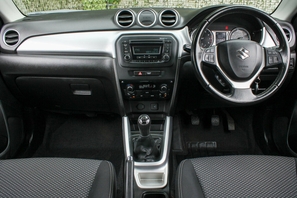 Suzuki Vitara Sz4 White #2