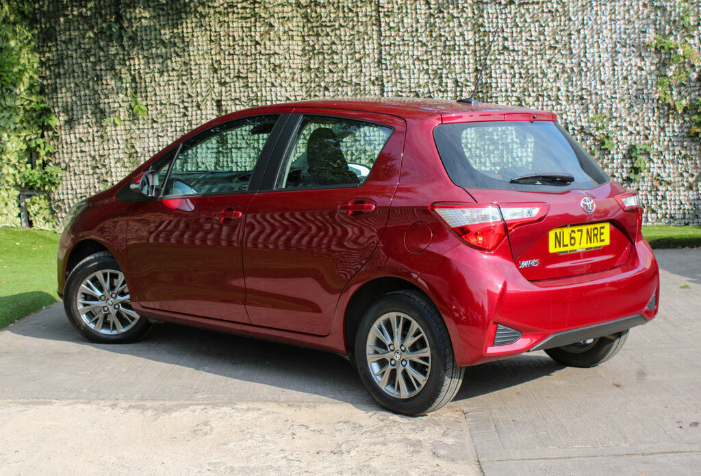Toyota Yaris Icon NL67NRE Red #6