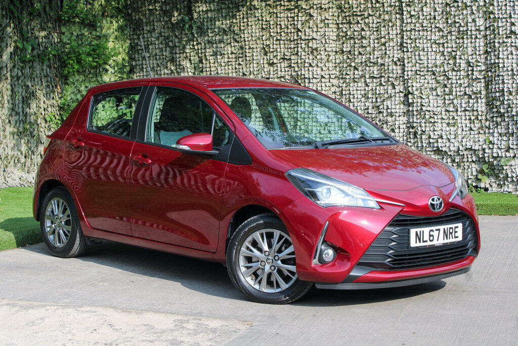 Toyota Yaris Icon Red