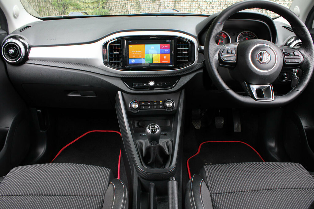MG MG3 Exclusive Nav White #2
