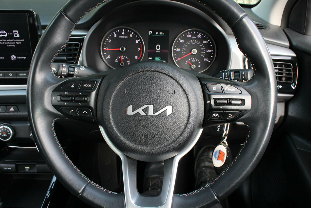 Kia RIO 1.0 T Gdi 2 Hatchback White #19