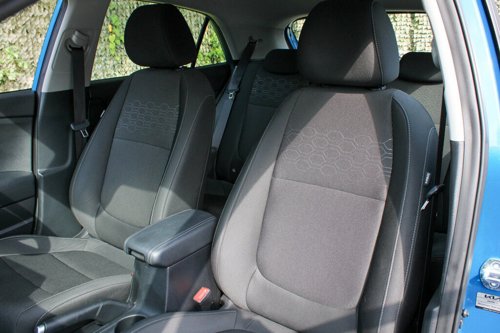 Kia RIO 1.0 T Gdi 2 Hatchback White #37