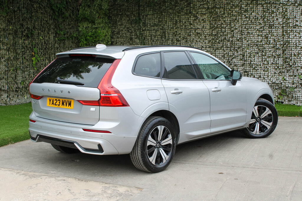 Volvo XC60 T6 Recharge Silver #4