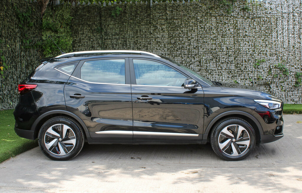 MG ZS Ev Trophy Black #3