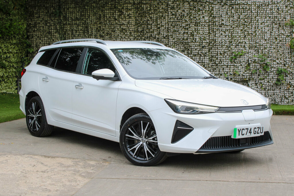 MG MG5 Trophy Long Range White