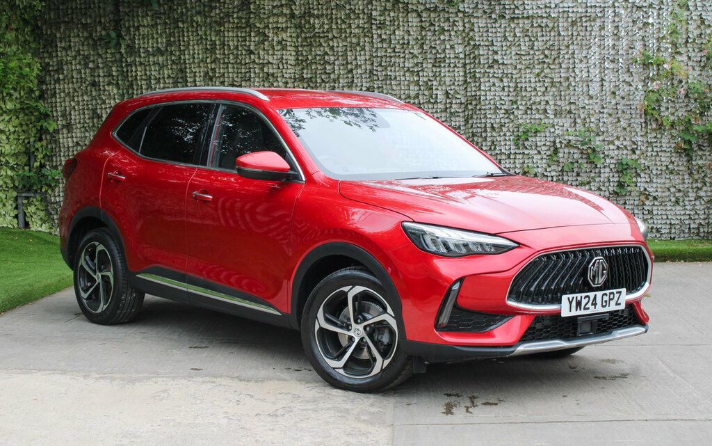 MG HS Trophy Red