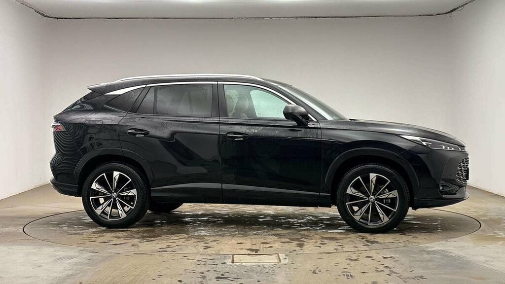 MG HS Trophy Black #5