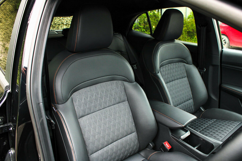 MG MG3 1.5 Hybrid Trophy Au Black #38