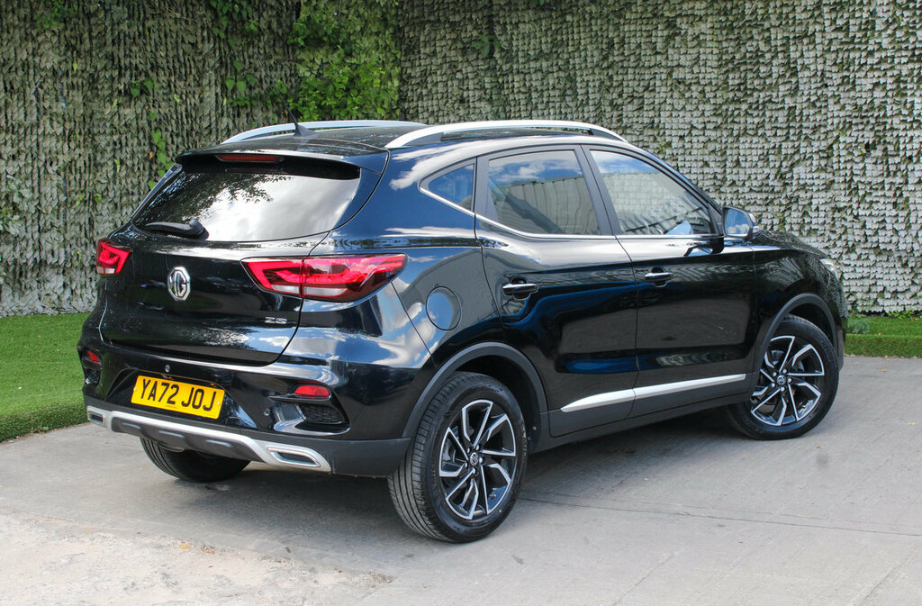 MG ZS Exclusive Black #4