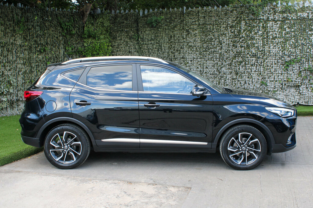 MG ZS Exclusive Black #3