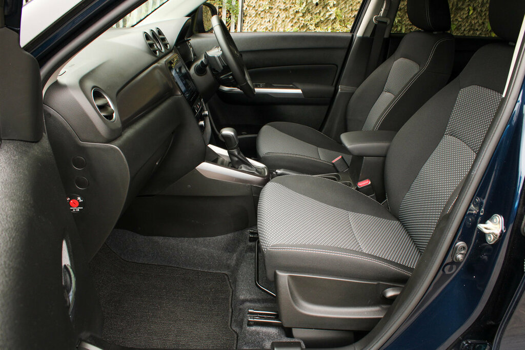 Suzuki Vitara 1.4 Boosterjet Mild Hybrid Motion Grey #44