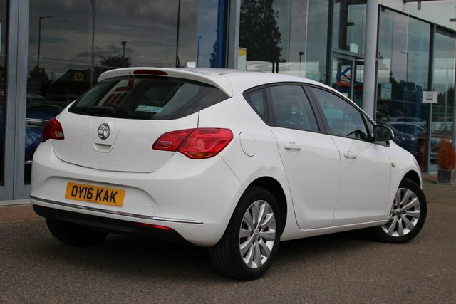 Vauxhall Astra 1.6 Cdti Ecoflex S S 108 Bhp OY16KAK White #3