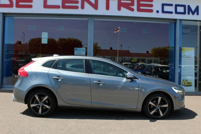 Volvo V40 2.0 D2 R-design Nav Plus Hatchback Manu RX68HFY Grey #2