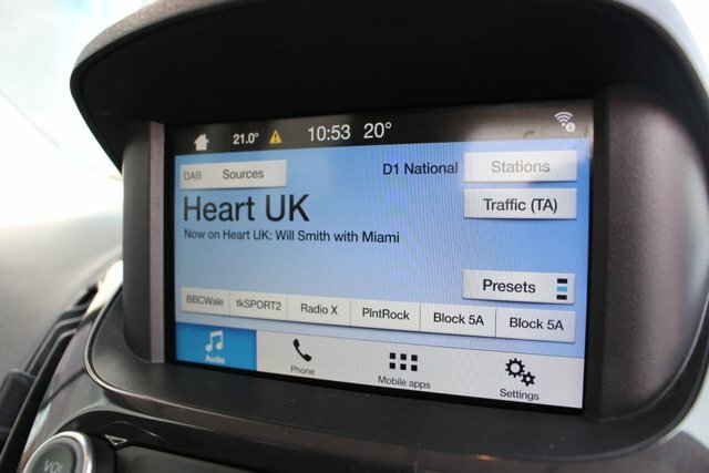 Ford Tourneo Courier Titanium Red #16