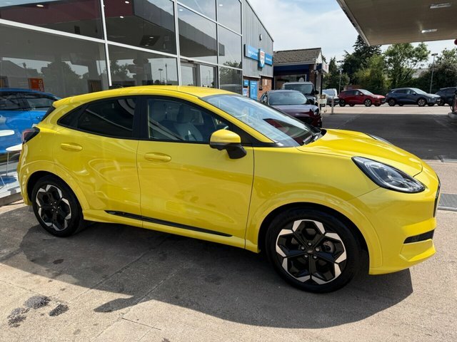 Ford Puma Gen-e Yellow