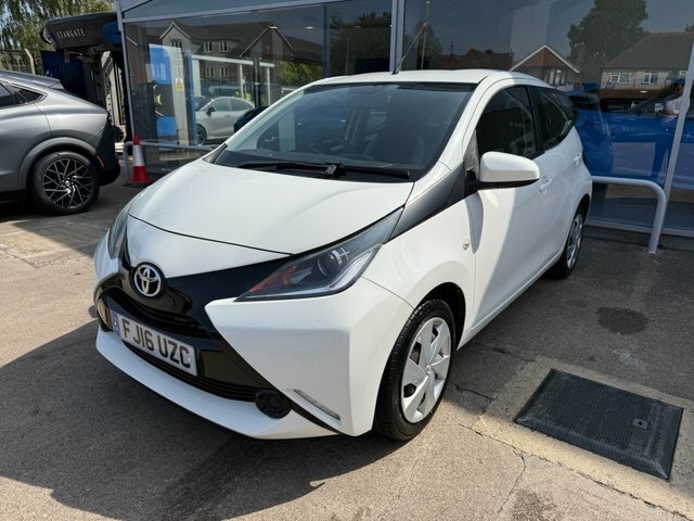 Toyota Aygo Hatchback FJ16UZC White #3