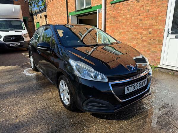 Peugeot 208 1.2 Puretech Active Euro 6 Black