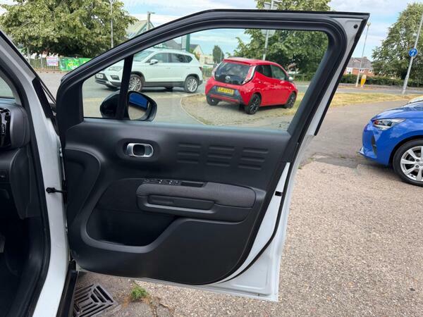Citroen C3 Aircross 1.2 Puretech Feel White #27