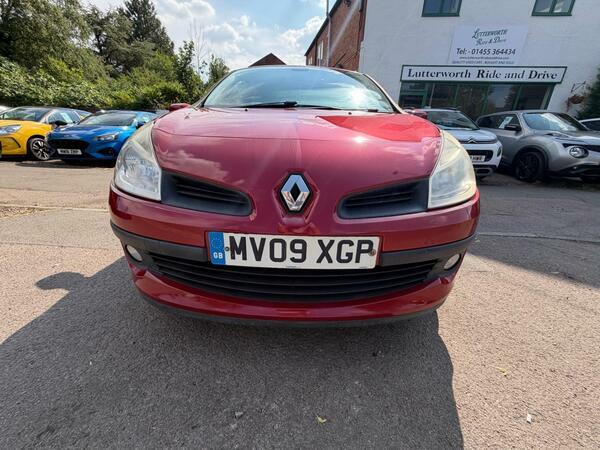 Renault Clio 1.2 16V Dynamique Red #4