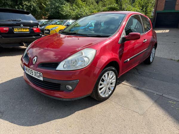 Renault Clio 1.2 16V Dynamique Red #5