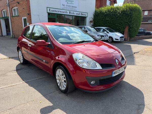 Renault Clio 1.2 16V Dynamique Red #6