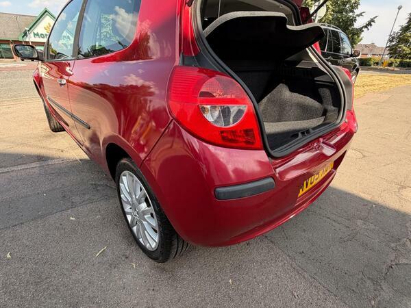 Renault Clio Hatchback Grey #8