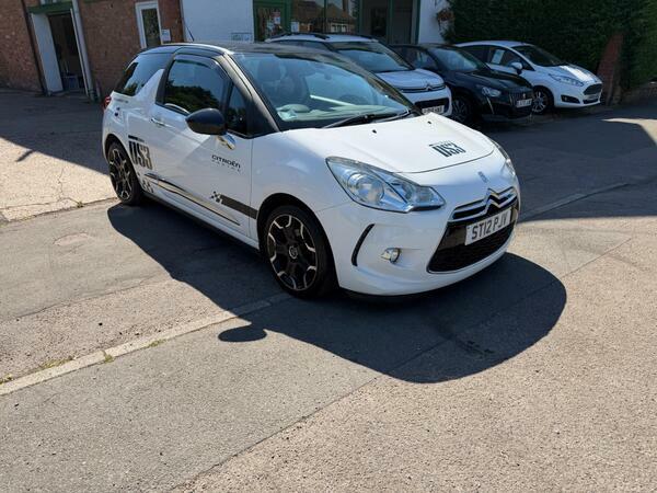 Citroen DS3 1.6 E-hdi Airdream Dstyle Plus Euro 5 Ss White #5