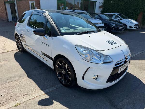 Citroen DS3 E-hdi Airdream Dsport 3-Door Free Road Tax White #7