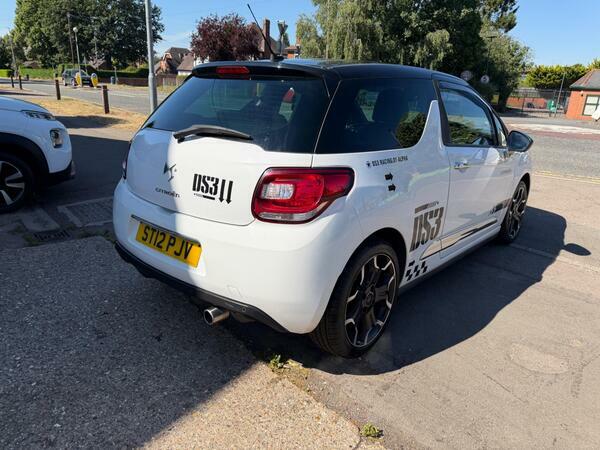 Citroen DS3 E-hdi Airdream Dsport 3-Door Free Road Tax White #19