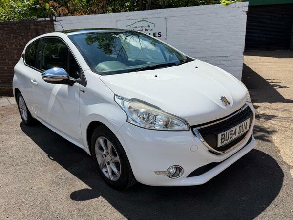 Peugeot 208 1.2 Vti Style Euro 5 White