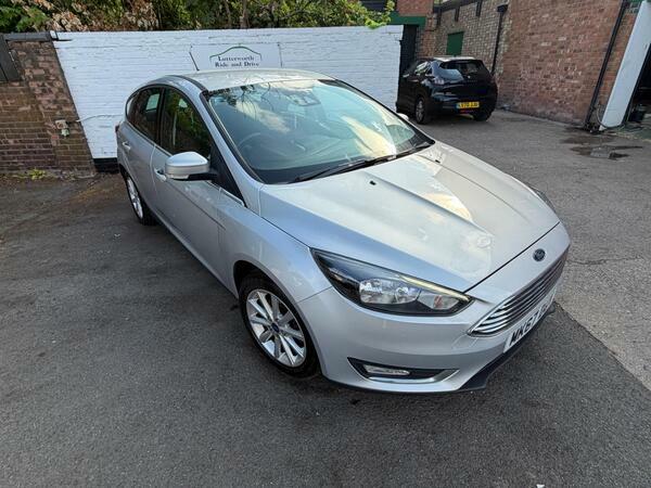 Ford Focus 1.0T Ecoboost Titanium Euro 6 Ss Silver