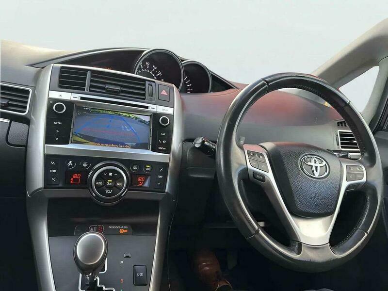 Toyota Verso 7-Seater Mpv Icon 1.8 #40