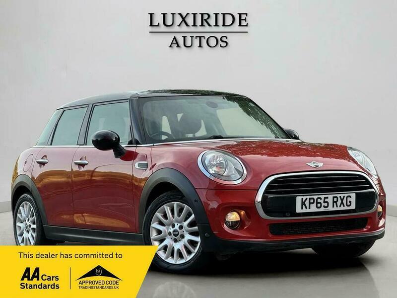 Mini Hatch 1.5 Cooper Euro 6 Red